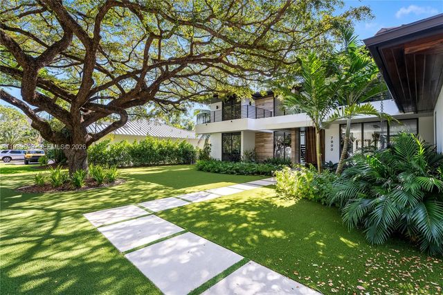 7900 SW 57th Ct, South Miami, FL 33143