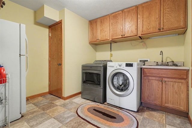 11738 Ambling Avenue, Galesburg, MI 49053