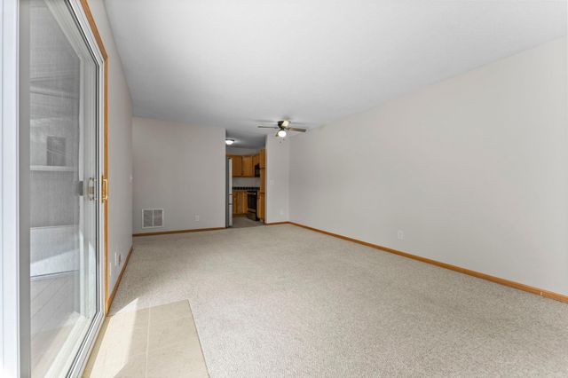 7782 Dunmore Road, Woodbury, MN 55125