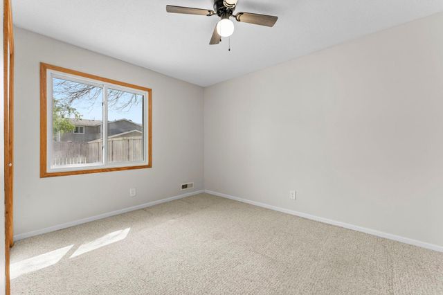 7782 Dunmore Road, Woodbury, MN 55125