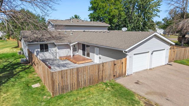 7782 Dunmore Road, Woodbury, MN 55125