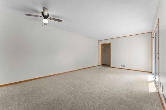 7782 Dunmore Road, Woodbury, MN 55125