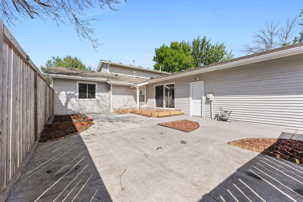 7782 Dunmore Road, Woodbury, MN 55125 — photo 5