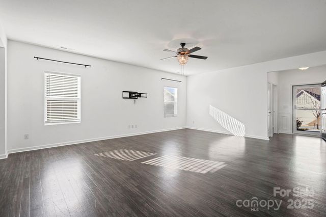 165 Old Harbor Drive, Mount Gilead, NC 27306