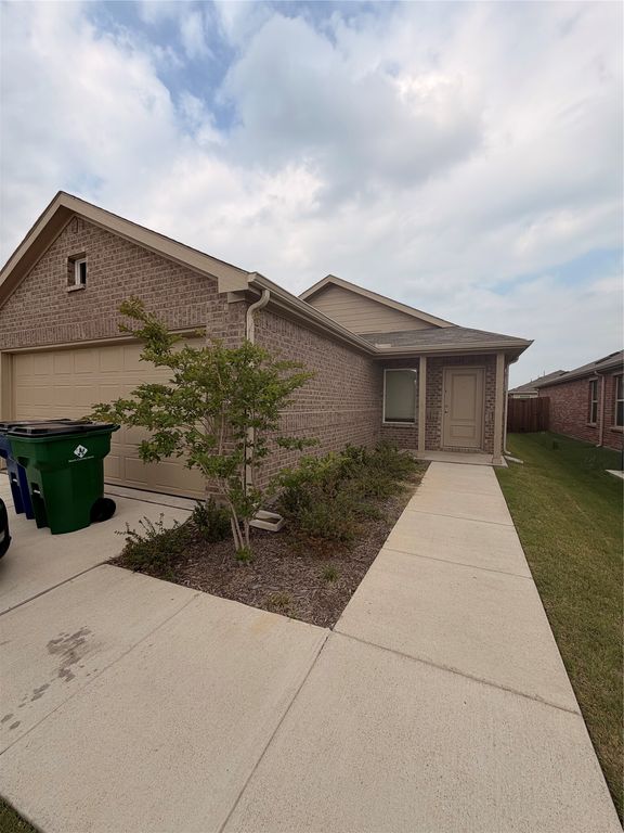 4171 Silverstein Street, Crandall, TX 75114