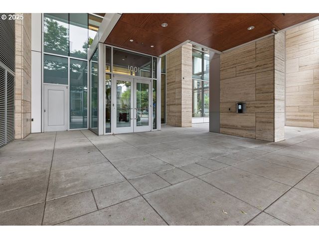 1001 Nw LOVEJOY St 710, Portland, OR 97209