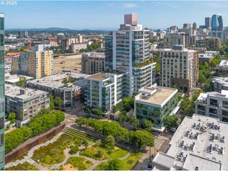 1001 Nw LOVEJOY St 710, Portland, OR 97209