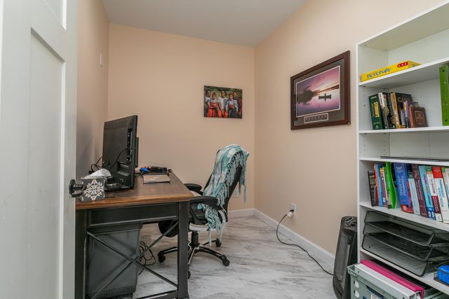 2306 LONGWOOD DR, Columbia, MO 65203