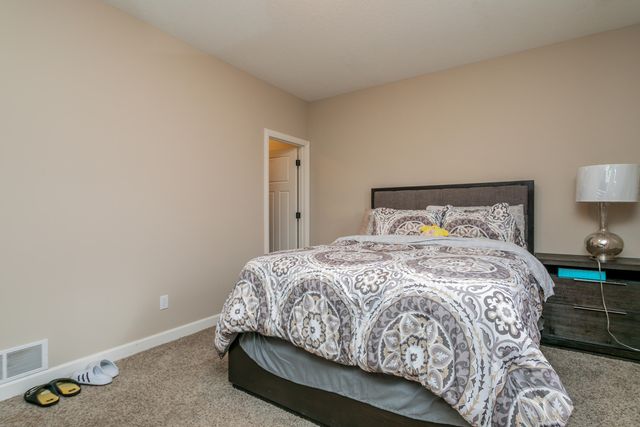 2306 LONGWOOD DR, Columbia, MO 65203