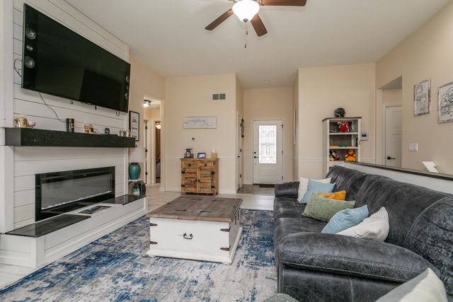 2306 LONGWOOD DR, Columbia, MO 65203