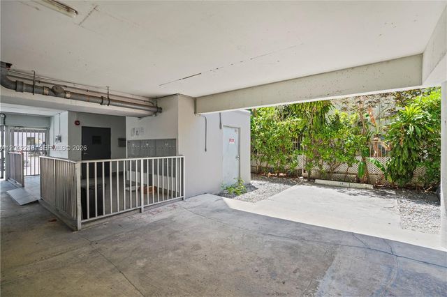 1614 West Ave 203, Miami Beach, FL 33139
