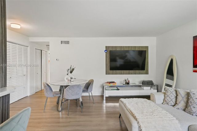 1614 West Ave 203, Miami Beach, FL 33139