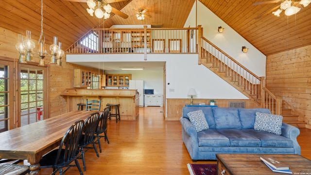800 Woodcreek Ranch RD, Wimberley, TX 78676