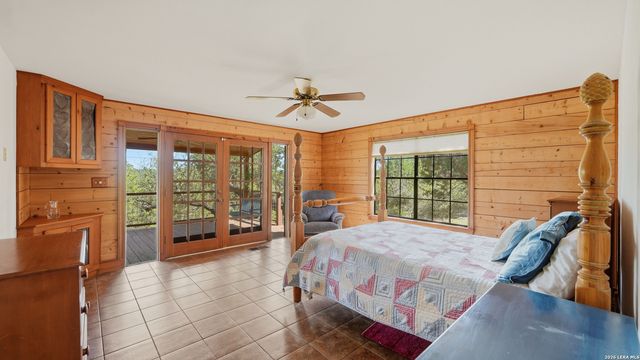 800 Woodcreek Ranch RD, Wimberley, TX 78676