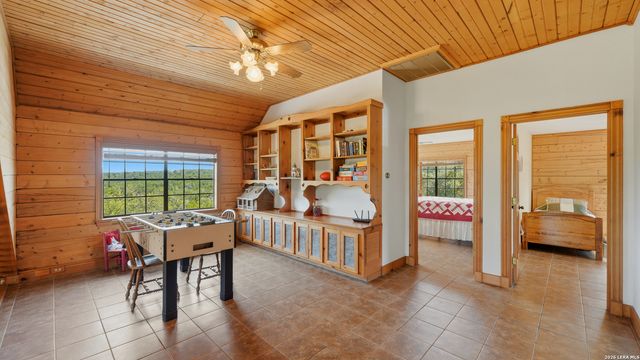 800 Woodcreek Ranch RD, Wimberley, TX 78676