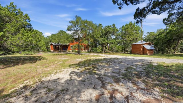 800 Woodcreek Ranch RD, Wimberley, TX 78676