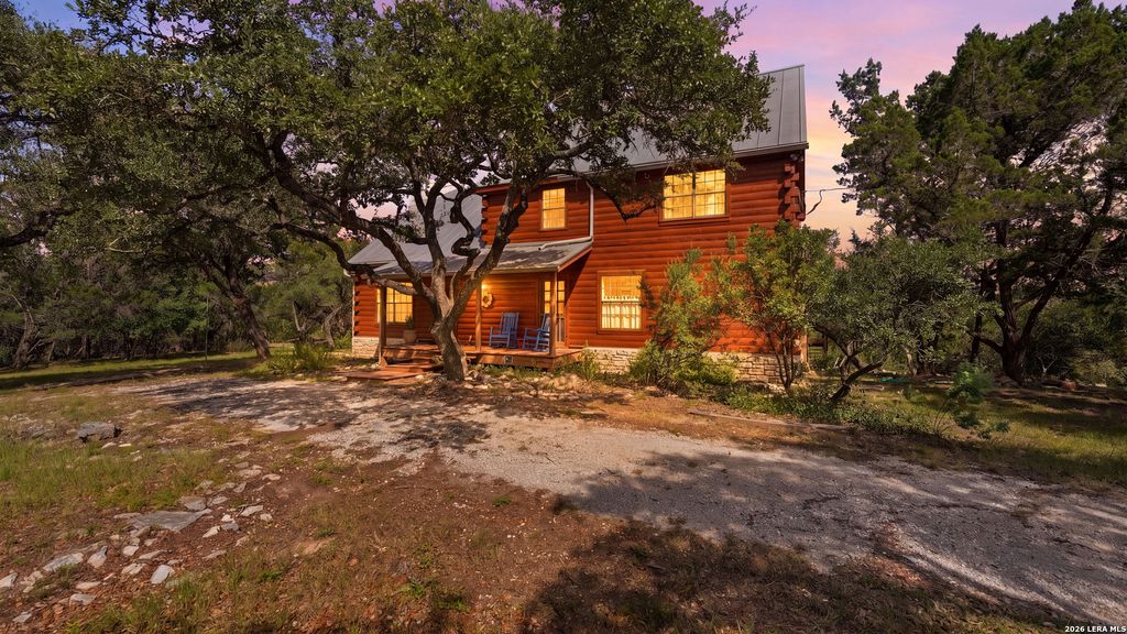 800 Woodcreek Ranch RD, Wimberley, TX 78676