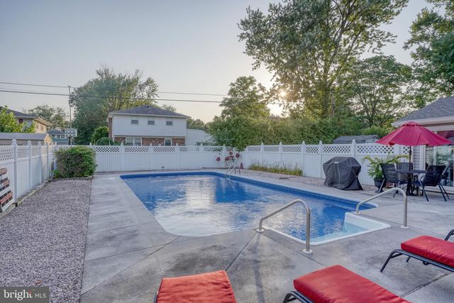 908 SCHOOLHOUSE LN, Dover, DE 19904
