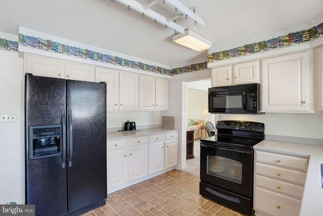908 SCHOOLHOUSE LN, Dover, DE 19904