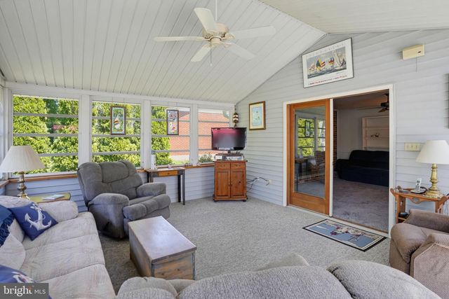 908 SCHOOLHOUSE LN, Dover, DE 19904