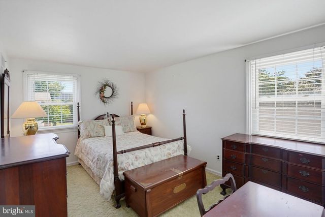 908 SCHOOLHOUSE LN, Dover, DE 19904