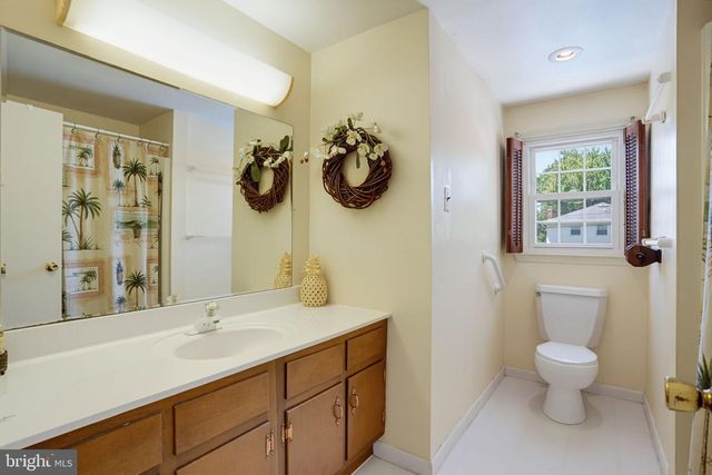 908 SCHOOLHOUSE LN, Dover, DE 19904