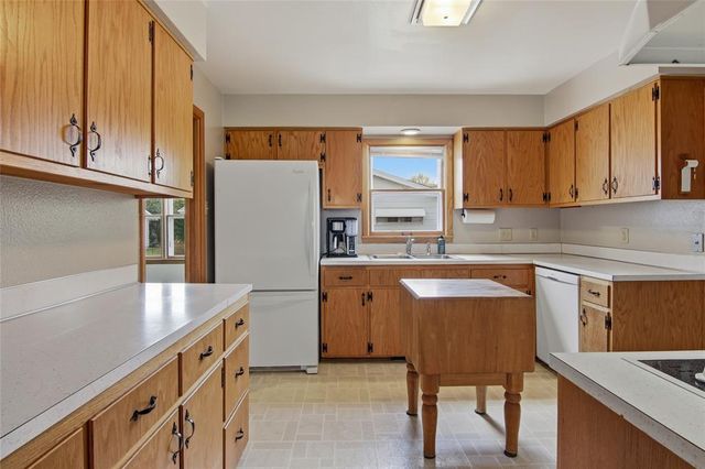2610 Marilyn Drive, Eau Claire, WI 54701