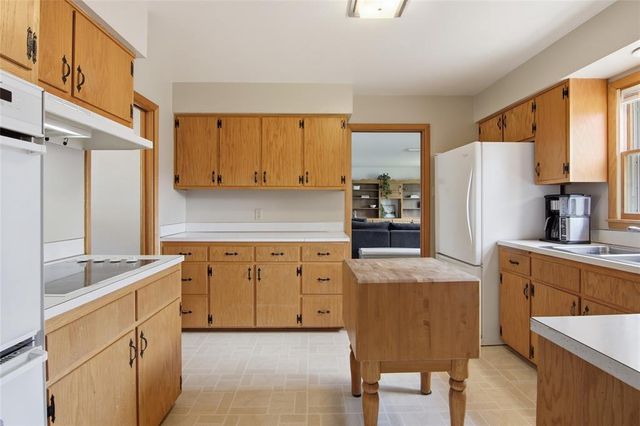 2610 Marilyn Drive, Eau Claire, WI 54701