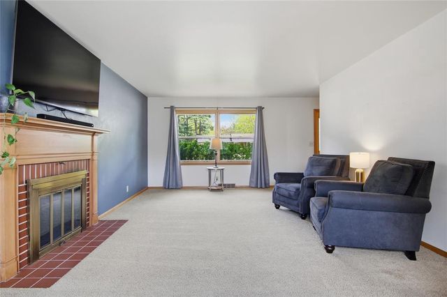 2610 Marilyn Drive, Eau Claire, WI 54701