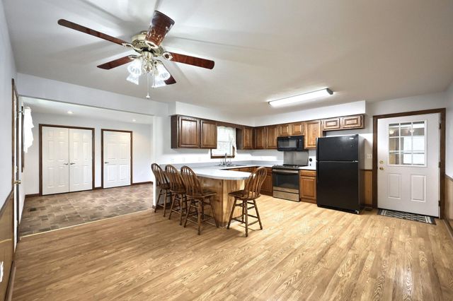 1 WINTER DR, Gettysburg, PA 17325