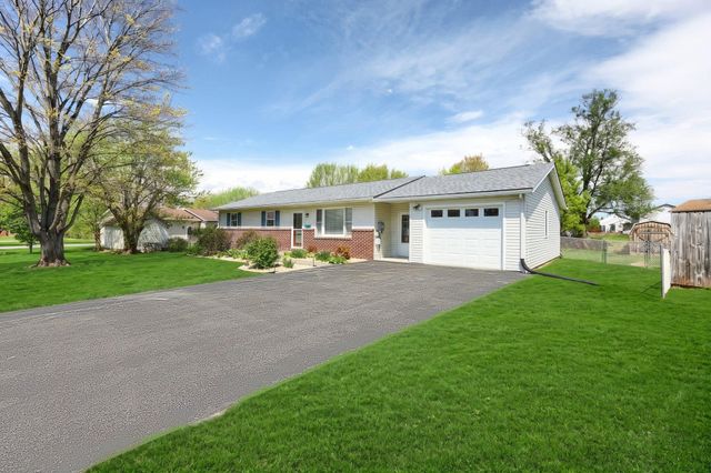 1 WINTER DR, Gettysburg, PA 17325