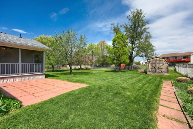 1 WINTER DR, Gettysburg, PA 17325