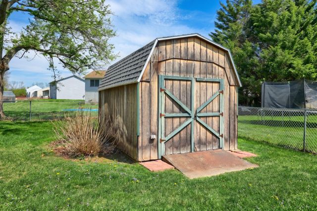 1 WINTER DR, Gettysburg, PA 17325
