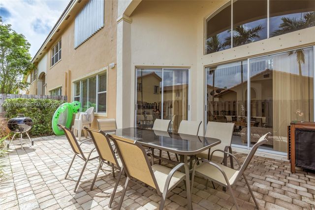 11264 NW 54th Ter 11264, Doral, FL 33178