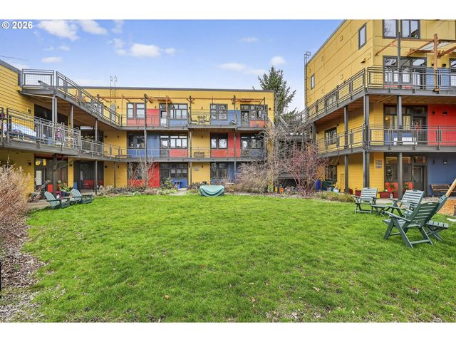 2525 N KILLINGSWORTH St 109, Portland, OR 97217