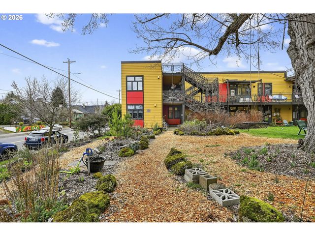 2525 N KILLINGSWORTH St 109, Portland, OR 97217