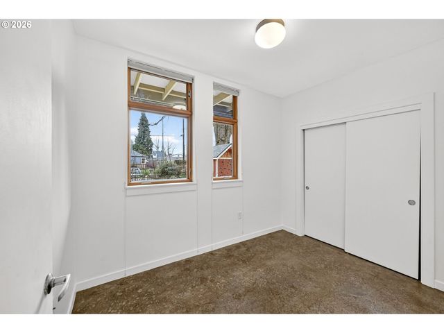 2525 N KILLINGSWORTH St 109, Portland, OR 97217