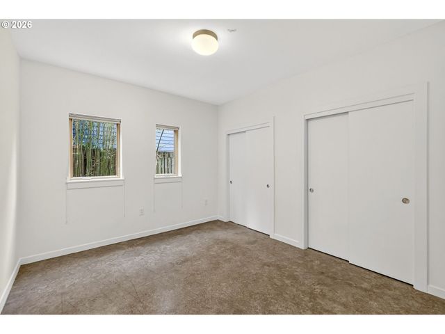 2525 N KILLINGSWORTH St 109, Portland, OR 97217