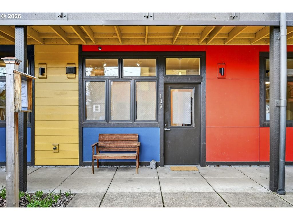 2525 N KILLINGSWORTH St 109, Portland, OR 97217