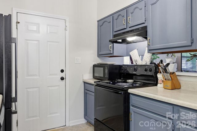 1221 Capps Hollow Drive, Charlotte, NC 28216