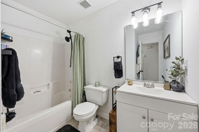 1221 Capps Hollow Drive, Charlotte, NC 28216