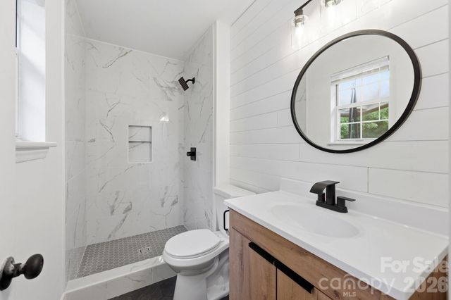 1221 Capps Hollow Drive, Charlotte, NC 28216
