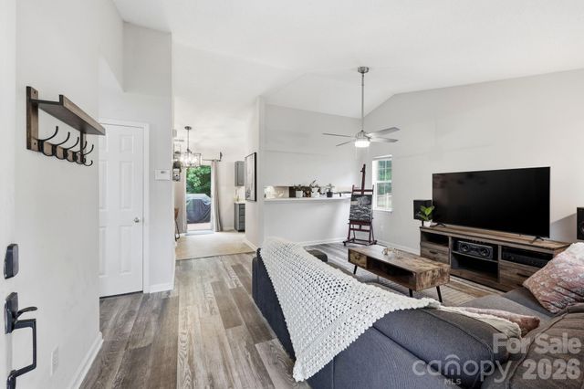 1221 Capps Hollow Drive, Charlotte, NC 28216