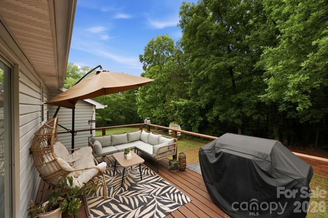 1221 Capps Hollow Drive, Charlotte, NC 28216