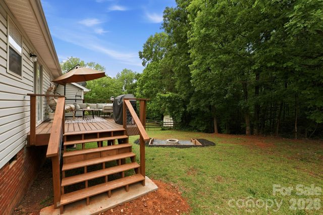 1221 Capps Hollow Drive, Charlotte, NC 28216