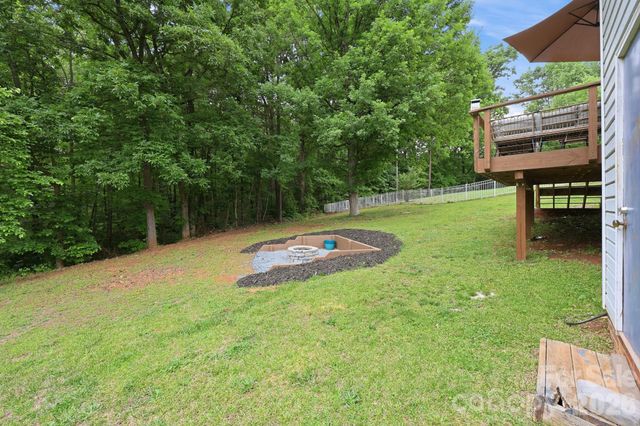 1221 Capps Hollow Drive, Charlotte, NC 28216
