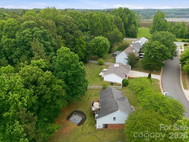 1221 Capps Hollow Drive, Charlotte, NC 28216