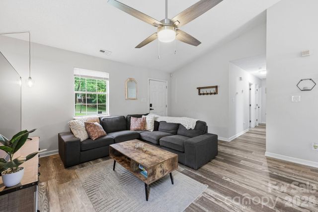 1221 Capps Hollow Drive, Charlotte, NC 28216