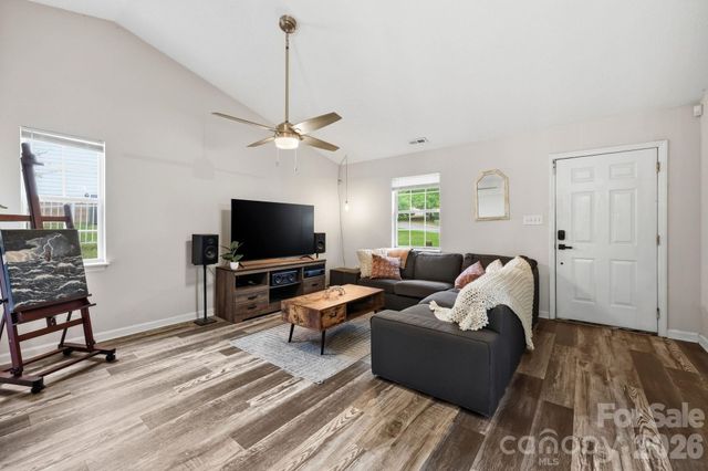 1221 Capps Hollow Drive, Charlotte, NC 28216