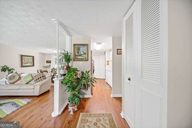 3184 Newcastle Way, Snellville, GA 30039
